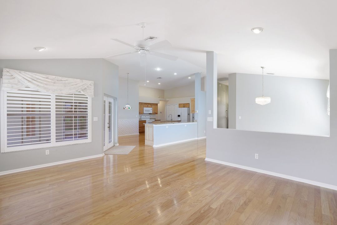 6472 Autumn Woods Blvd, Naples, FL 34109