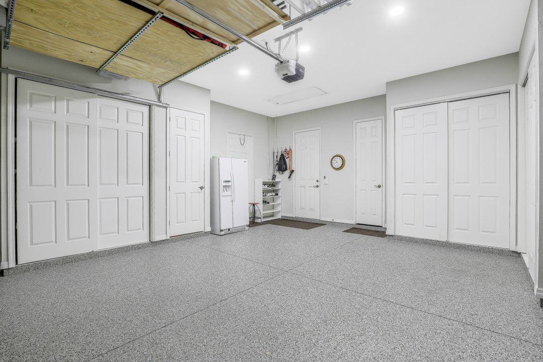 10801 Longshore Way E, Naples, FL 34119