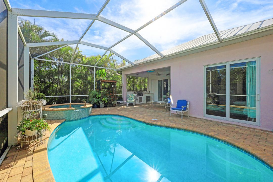 721 93rd Ave N, Naples, FL 34108