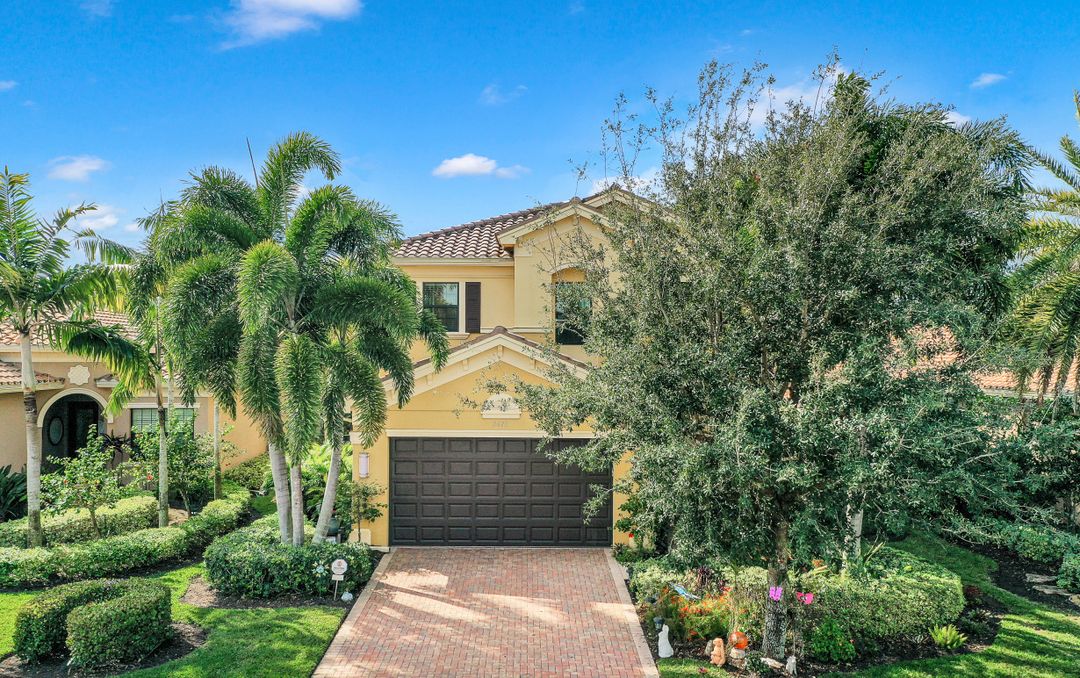 3618 Santaren Ct, Naples, FL 34119