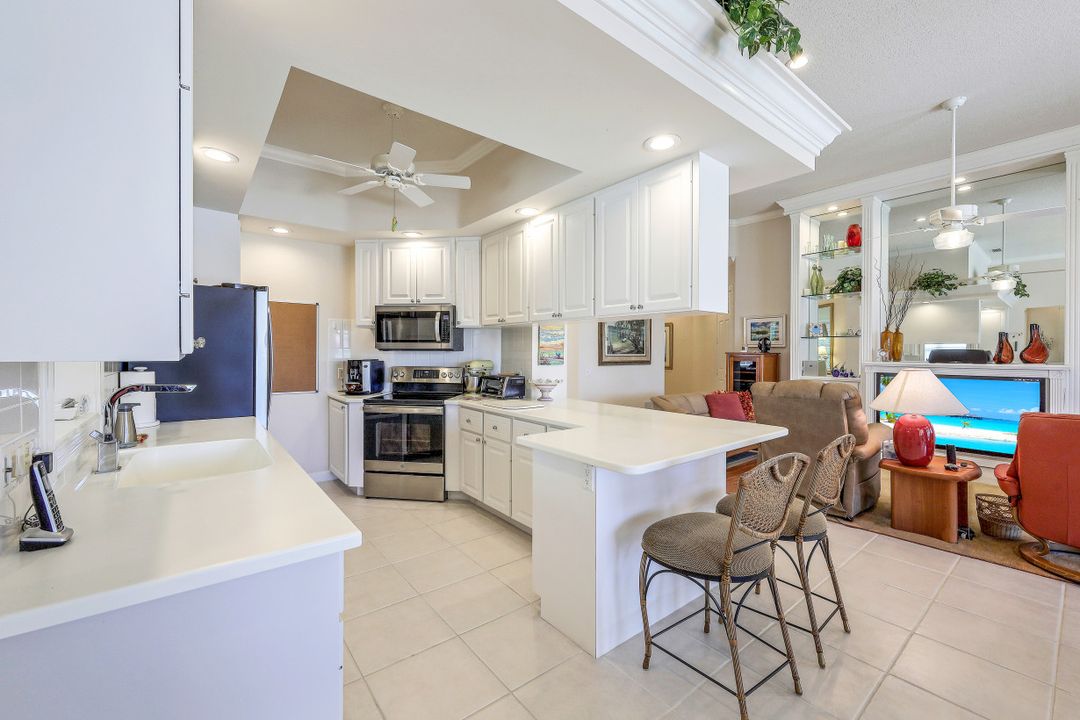 4334 Queen Elizabeth Way, Naples, FL 34119