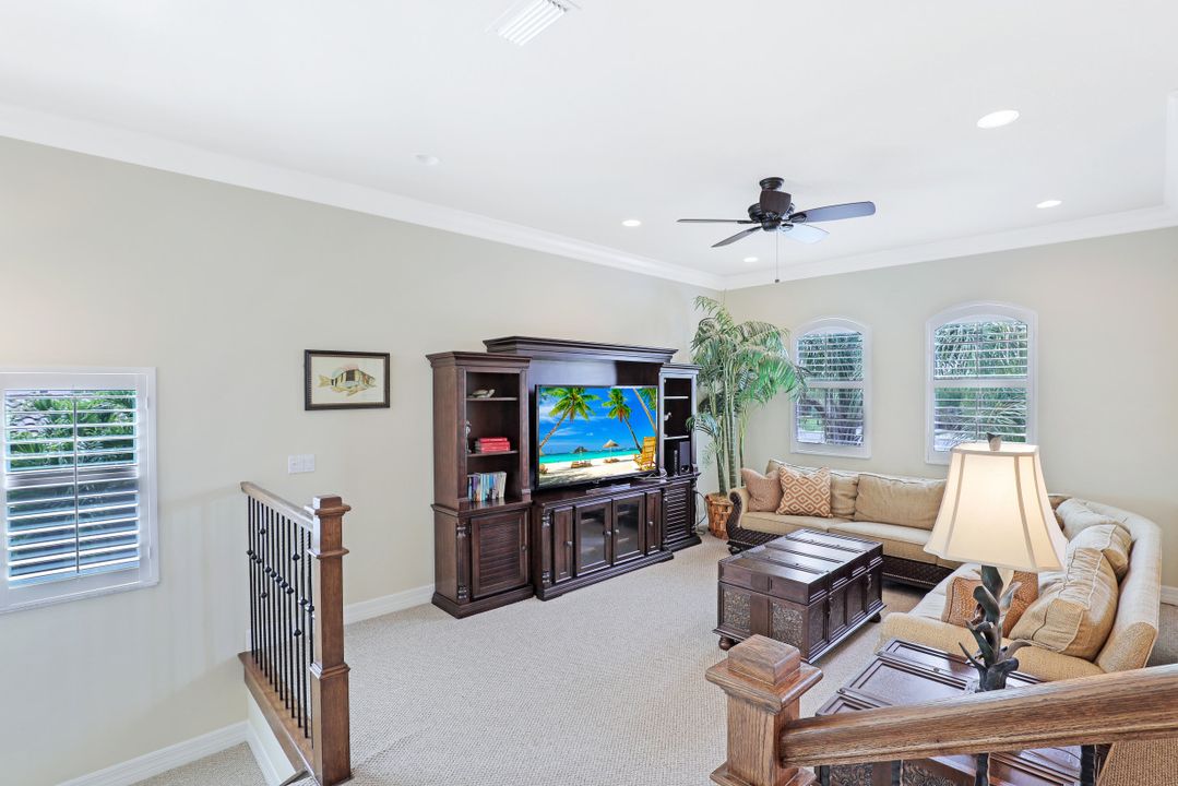 2939 Cinnamon Bay Cir, Naples, FL 34119