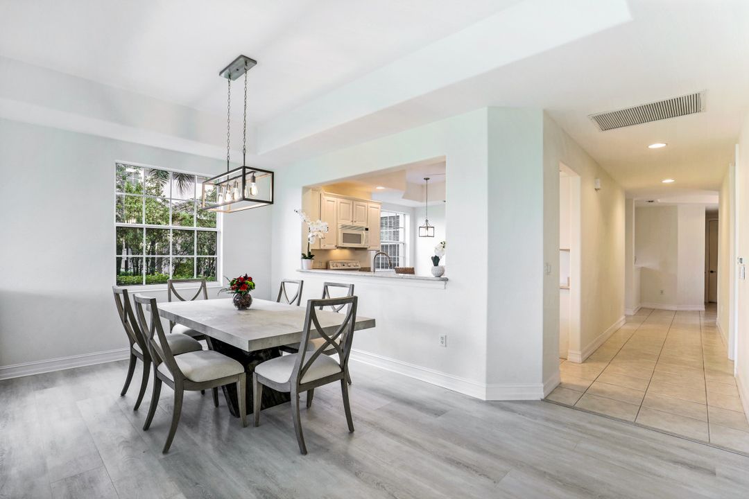 6049 Ashford Ln #202, Naples, FL 34110