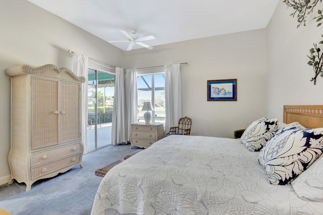 242 Edgemere Way E, Naples, FL 34105