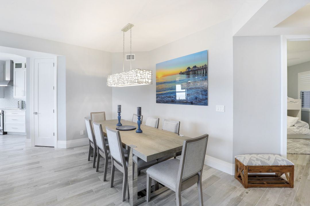 400 Flagship Dr #802, Naples, FL 34108