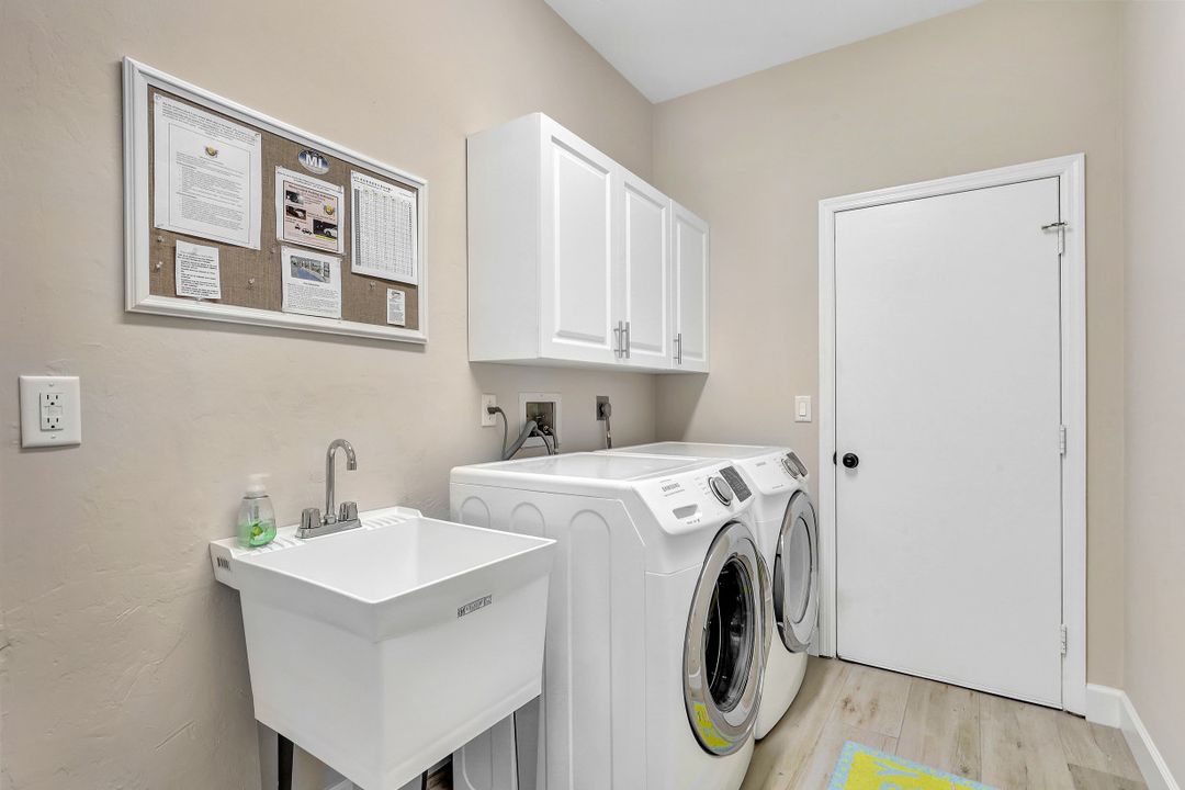 1640 Almeria Ct, Marco Island, FL 34145