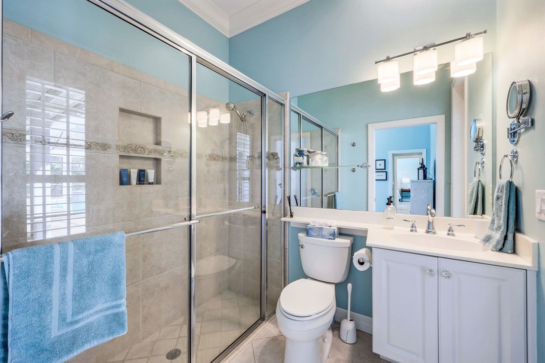 8072 Tiger Lily Dr, Naples, FL 34113