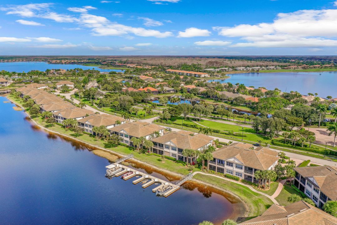 8763 Coastline Ct #101, Naples, FL 34120