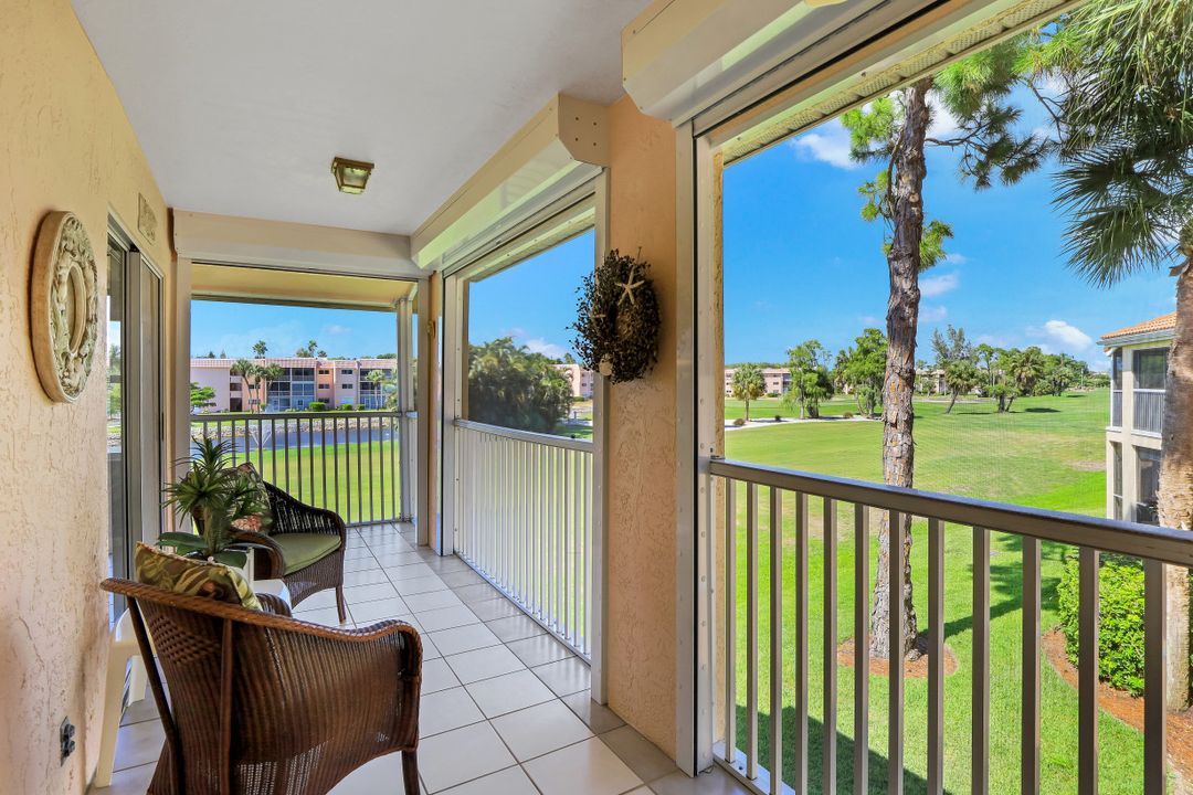 524 Woodshire Ln #E1, Naples, FL 34105