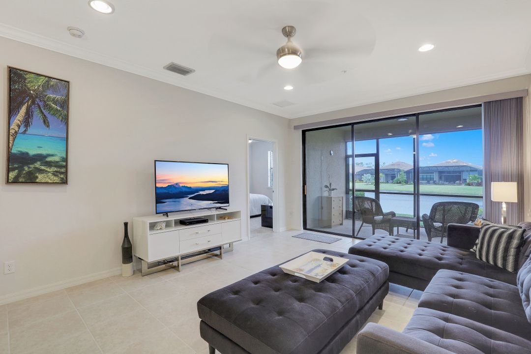 9441 Benvenuto Ct #101, Naples, FL 34119