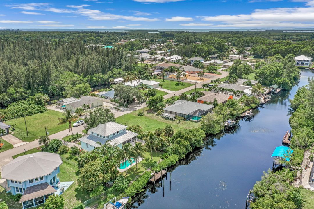 5200 Genesee Pkwy, Bokeelia, FL 33922