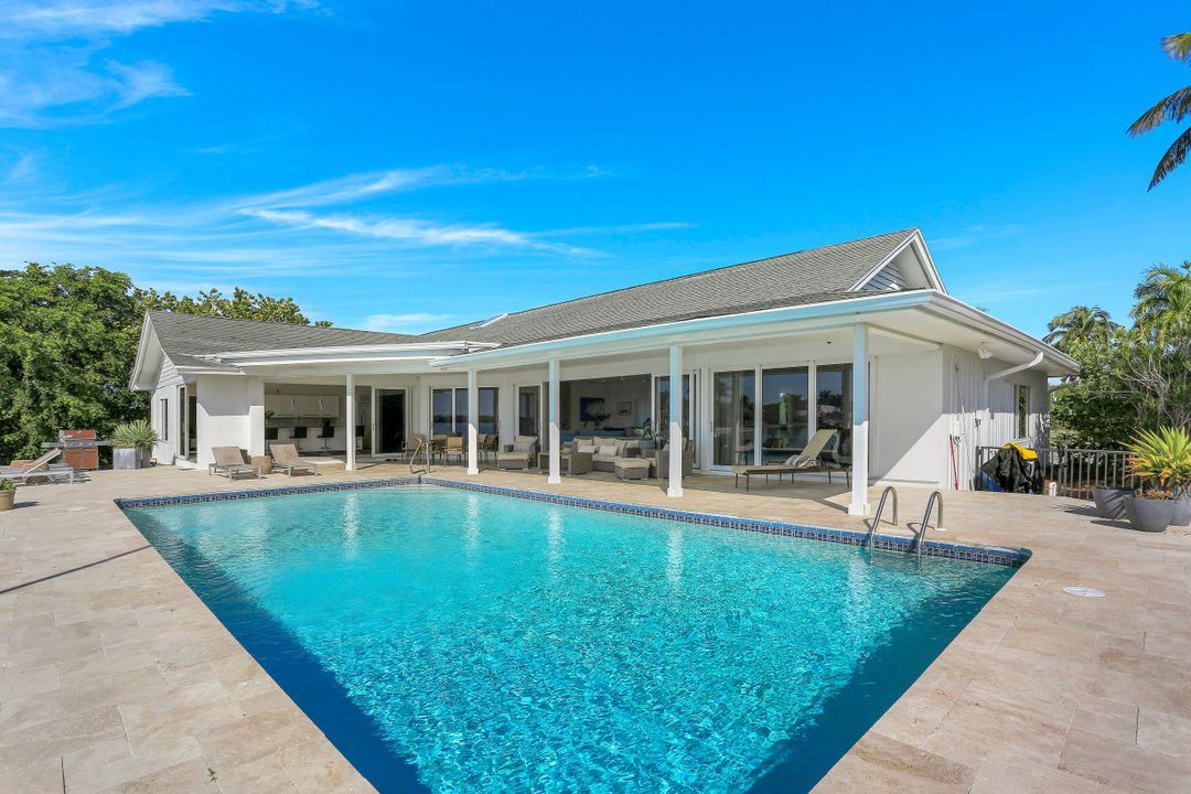 1028 W Inlet Dr, Marco Island, FL 34145