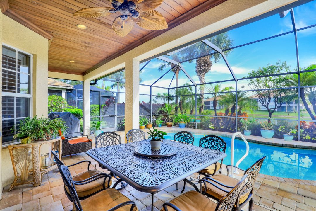 8806 Spinner Cove Ln, Naples, FL 34120