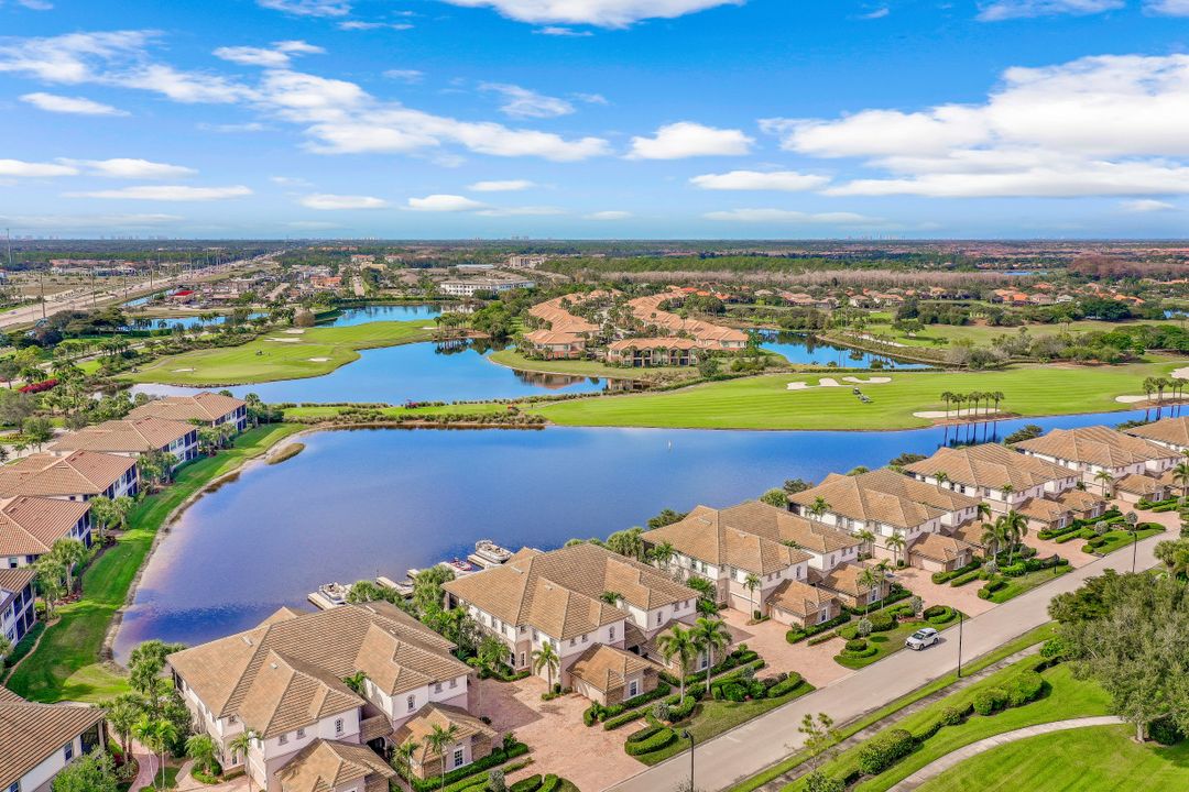 8763 Coastline Ct #101, Naples, FL 34120
