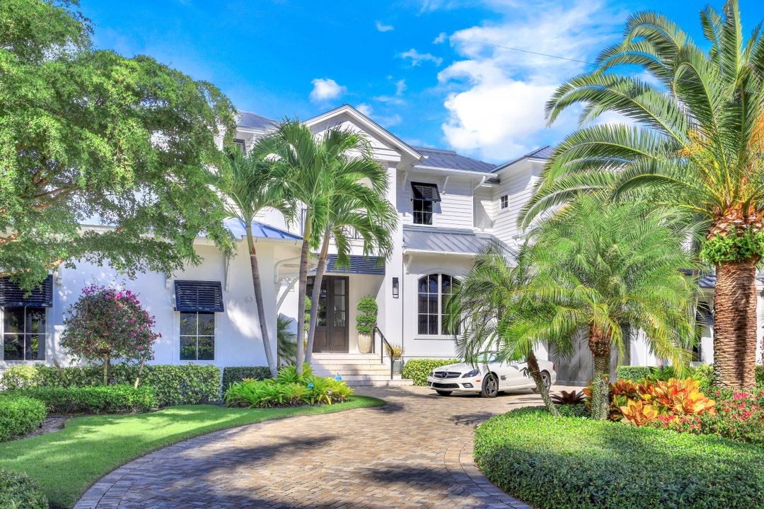 631 17th Ave S, Naples, FL 34102
