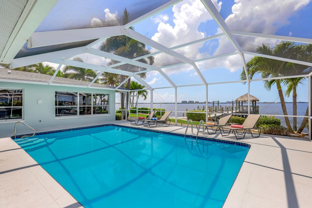 642 Coral Dr, Cape Coral, FL 33904