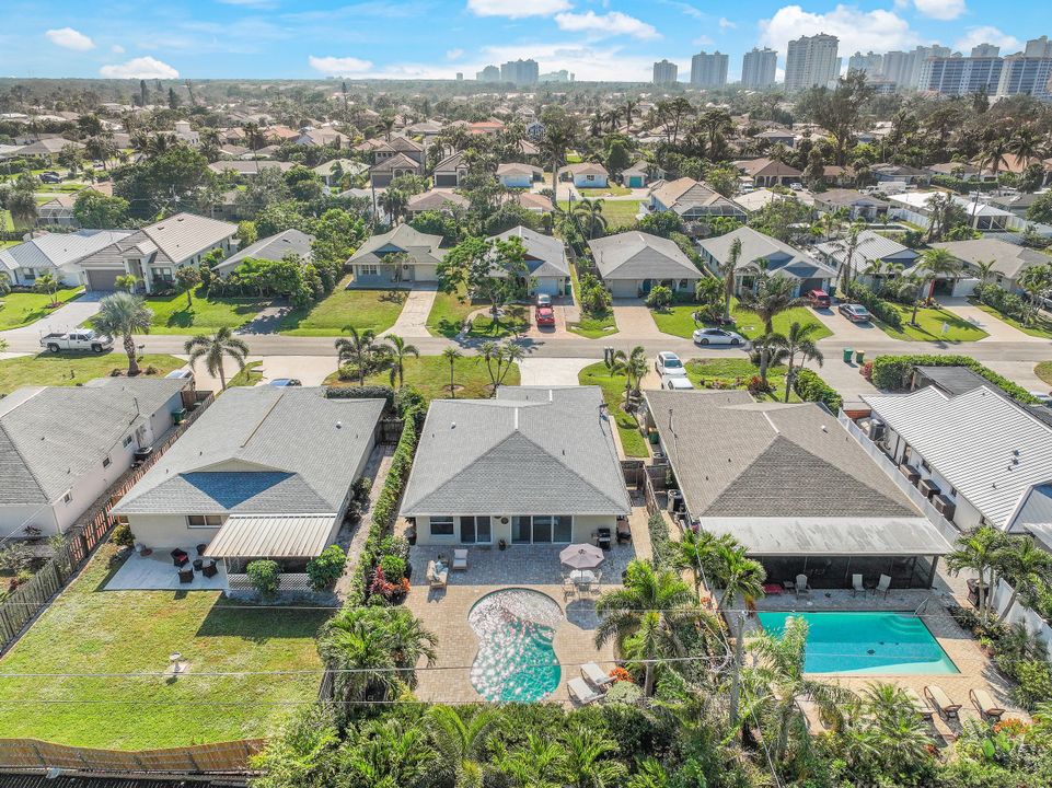 565 98th Ave N, Naples, FL 34108