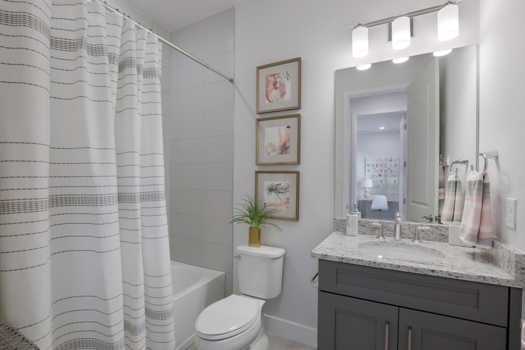 12944 Pembroke Dr, Naples, FL 34105