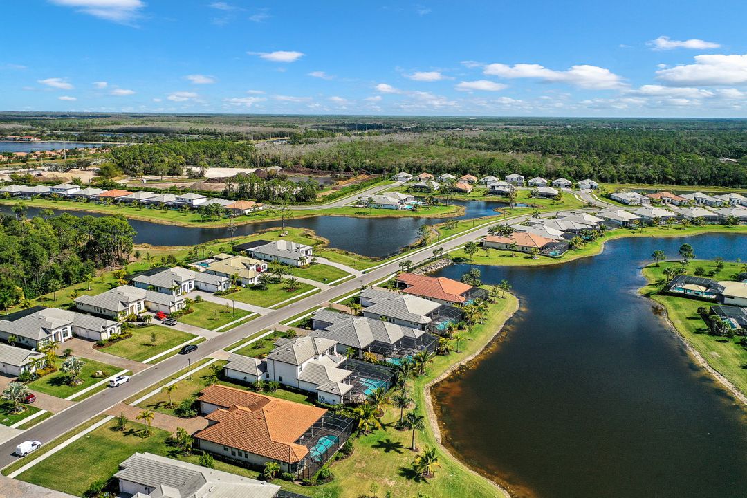 2296 Somerset Pl, Naples, FL 34120