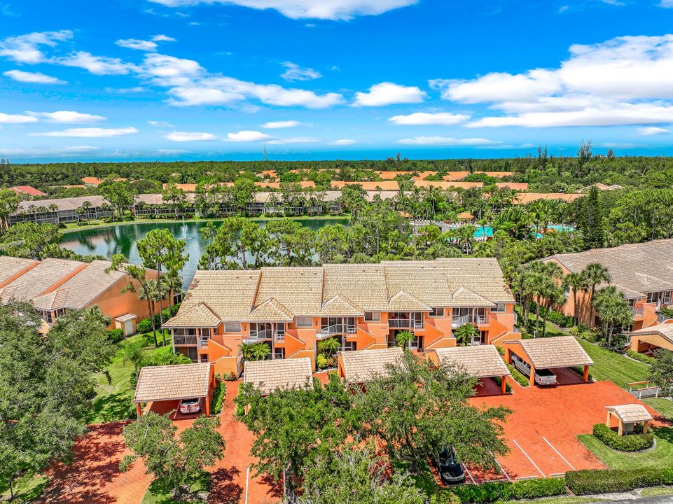 2420 Hidden Lake Dr #1006, Naples, FL 34112