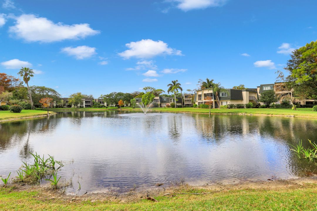 1810 Bald Eagle Dr #C, Naples, FL 34105