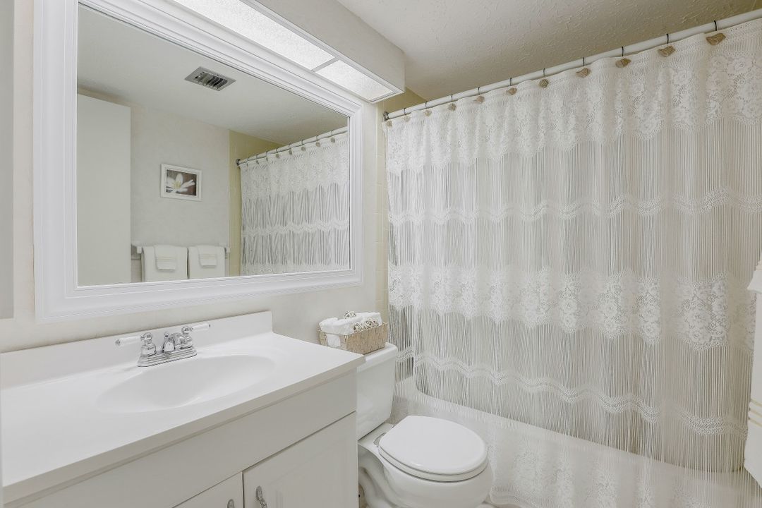 4549 SE 5th Pl #214, Cape Coral, FL 33904