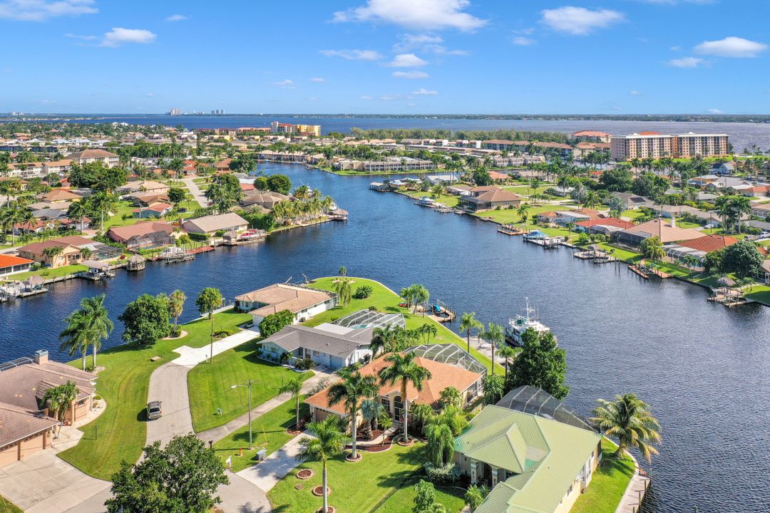 1745 SE 44th Terrace, Cape Coral, FL 33904