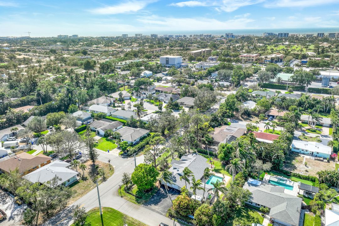 1135 26th Ave N, Naples, FL 34103