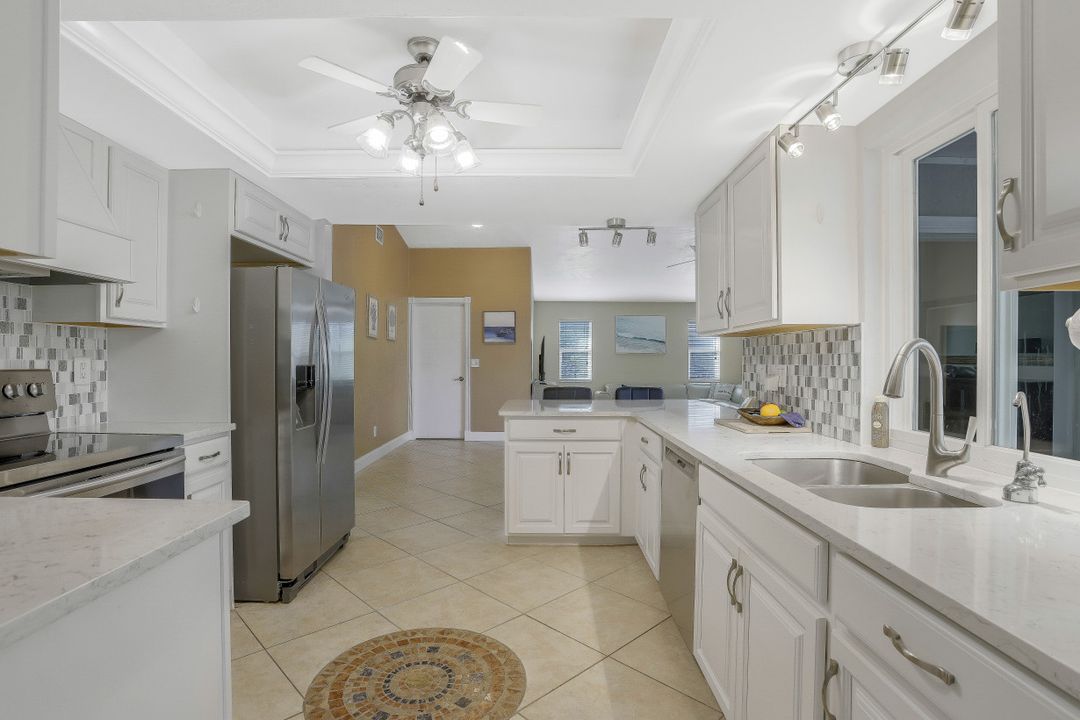 1847 Everest Pkwy, Cape Coral, FL 33904