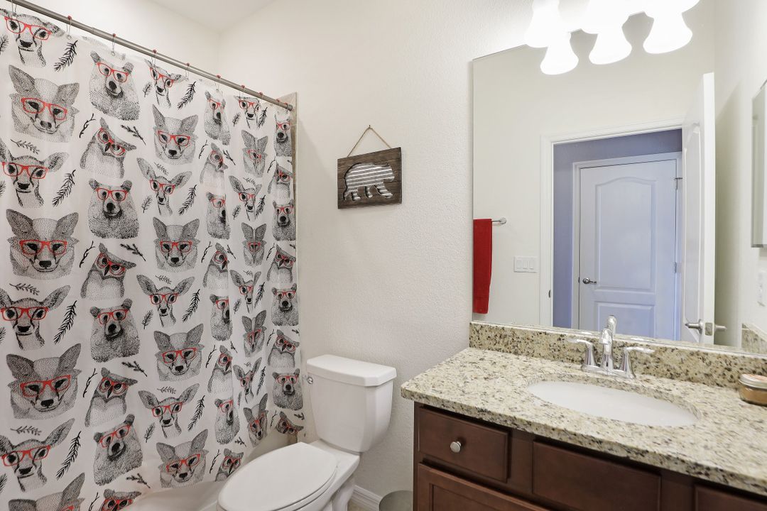 9231 Shadow Oak Ln, Naples, FL 34120