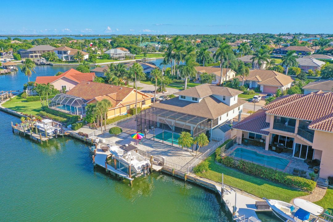 1672 Barbarosa Ct, Marco Island, FL 34145