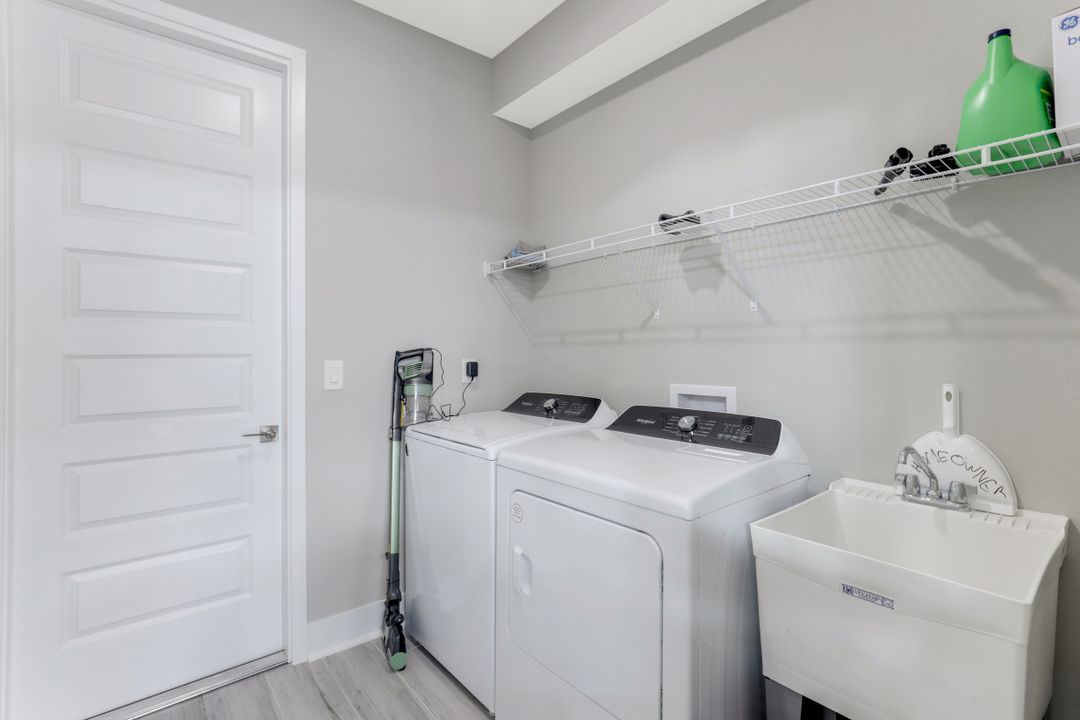 124 SW 38th Terrace, Cape Coral, FL 33914