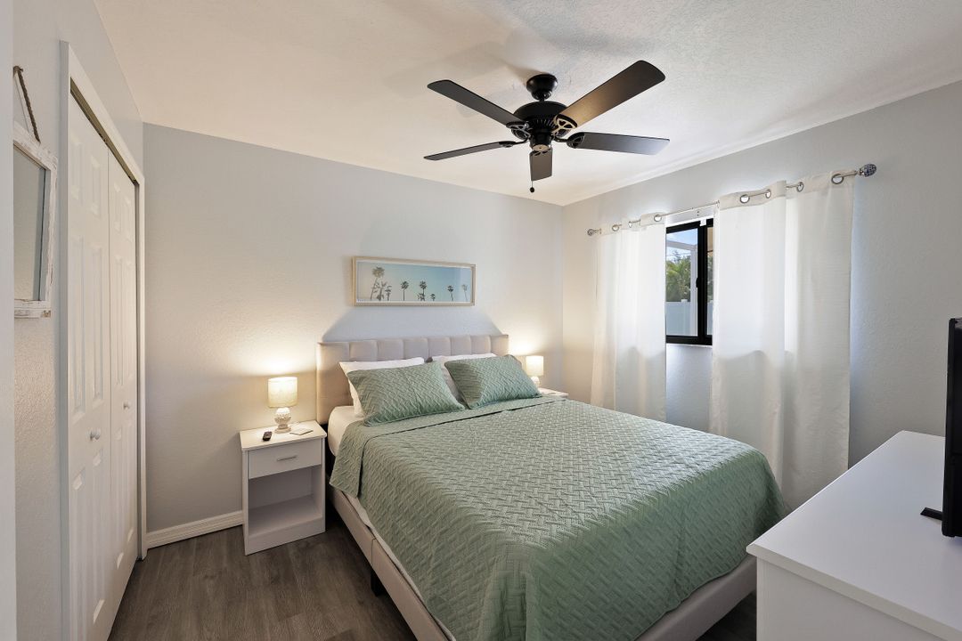 1909 SE 8th Ave, Cape Coral, FL 33990