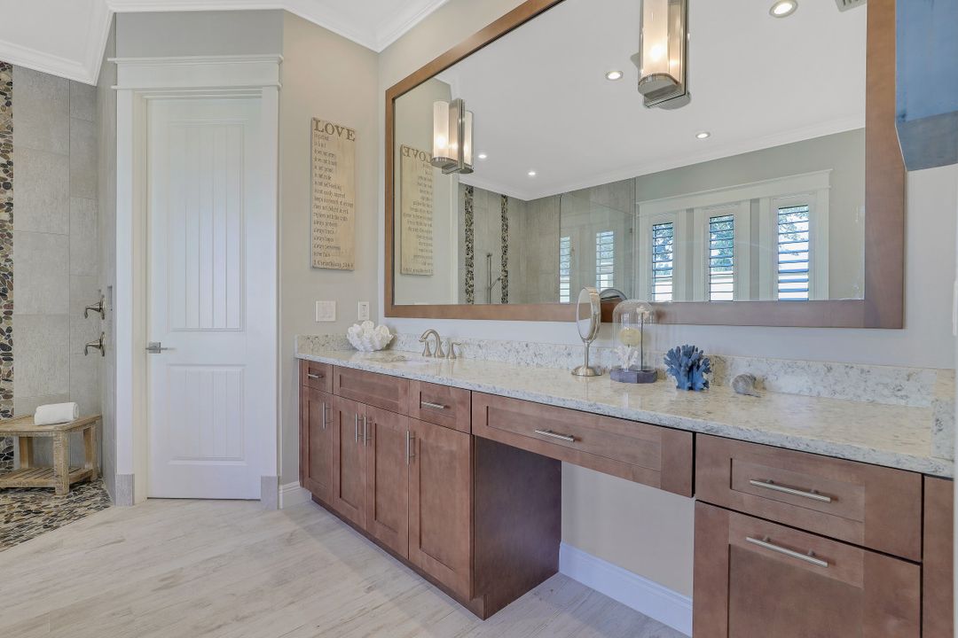 921 W Cape Estates Cir, Cape Coral, FL 33993