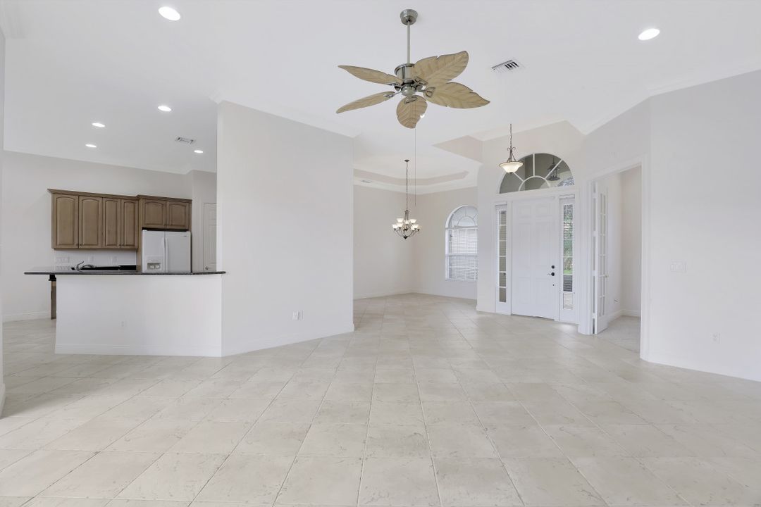 10196 Avonleigh Dr, Bonita Springs, FL 34135