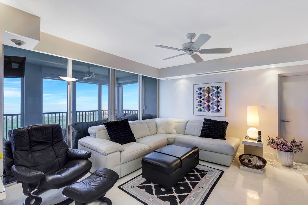 7515 Pelican Bay Blvd #21C, Naples, FL 34108