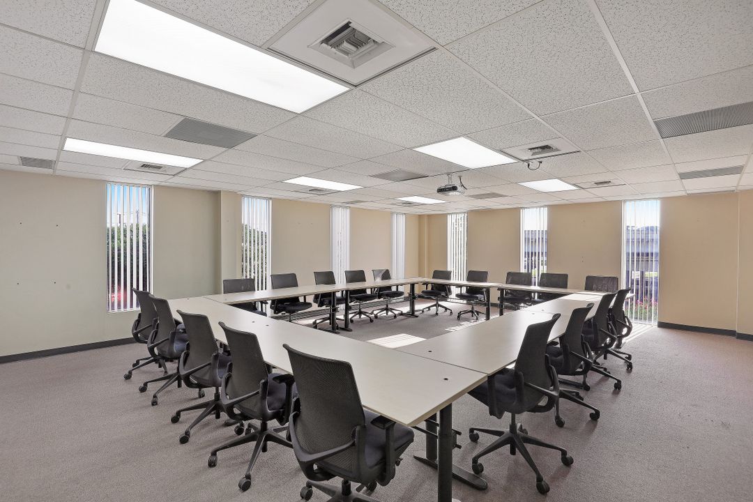 4625 North Fwy, Houston, TX 77022