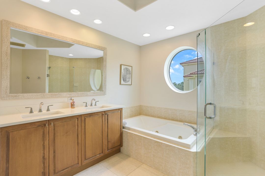 2738 Tiburon Blvd E, Naples, FL 34109