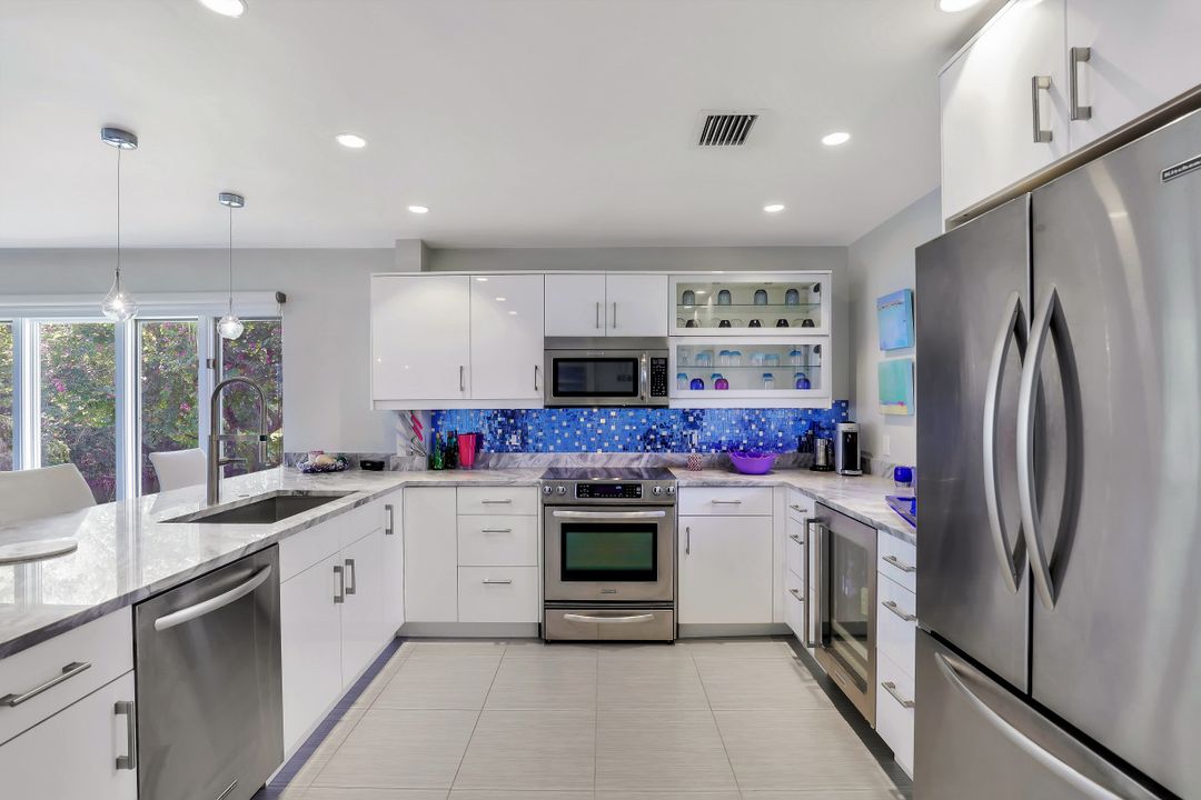 1665 Spoonbill Ln #B, Naples, FL 34105