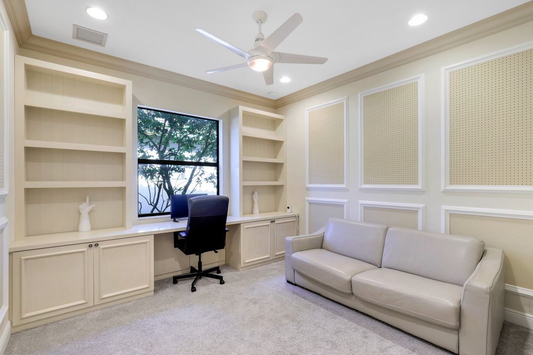 3642 Santaren Ct, Naples, FL 34119