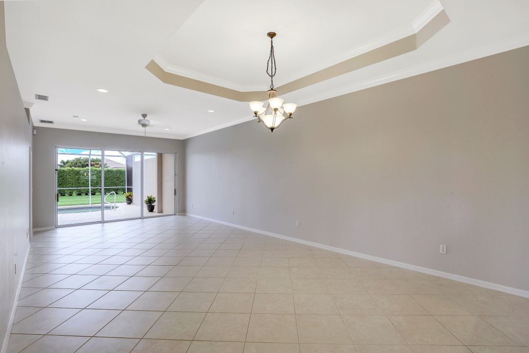 6705 Calumet Dr, Naples, FL 34113