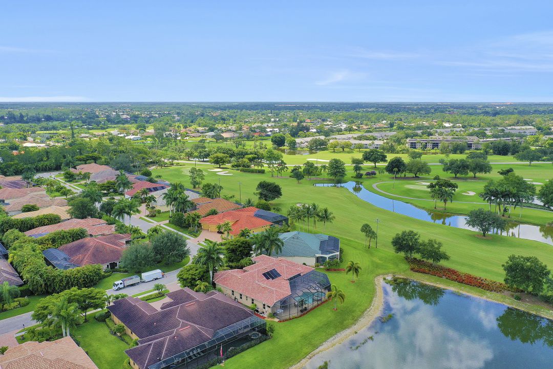 1761 Supreme Ct, Naples, FL 34110