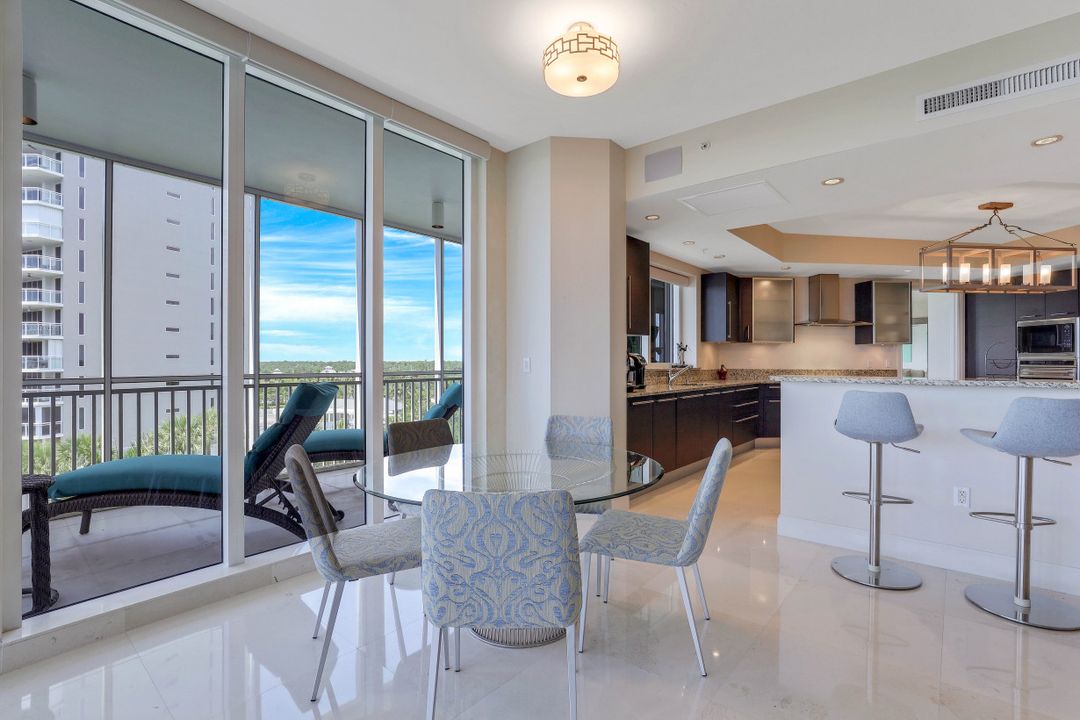13675 Vanderbilt Dr #610, Naples, FL 34110