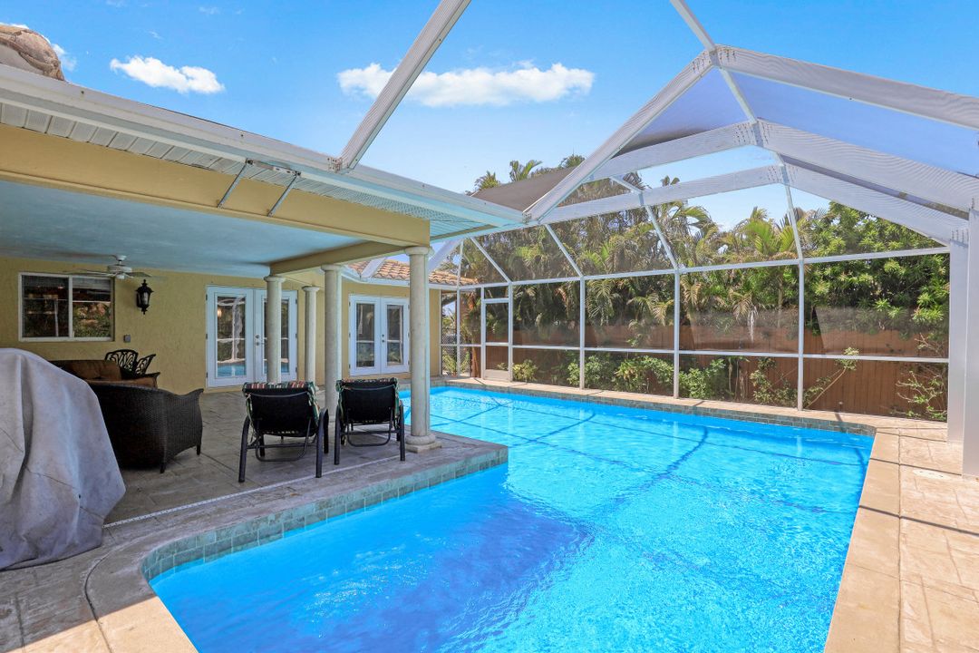 541 S Heathwood Dr, Marco Island, FL 34145