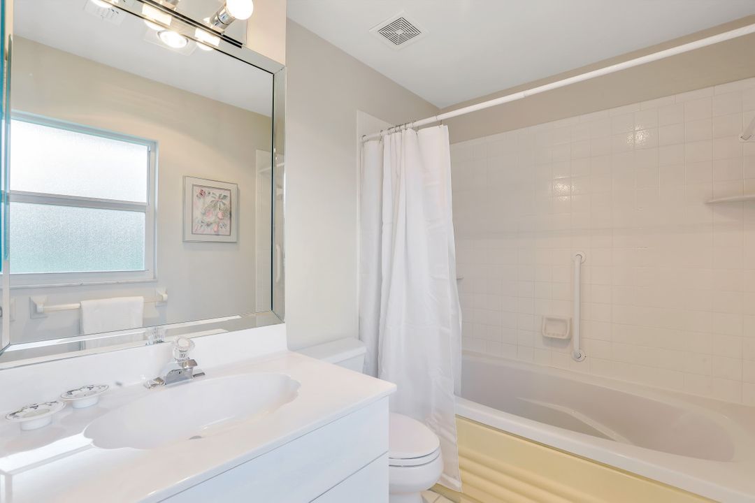 1223 Rosepetal Ln, Naples, FL 34105