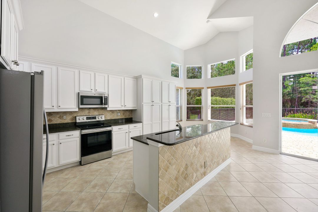 2366 Butterfly Palm Dr, Naples, FL 34119