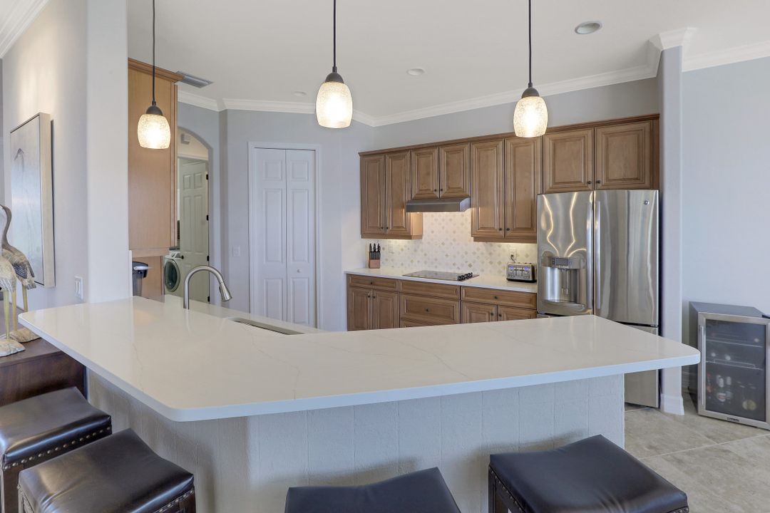 10066 Biscayne Bay Ln, Naples, FL 34120