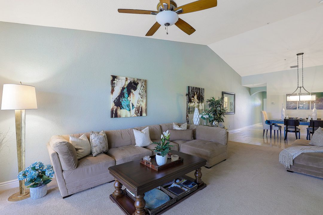 2120 Cay Lagoon Dr #223, Naples, FL 34109