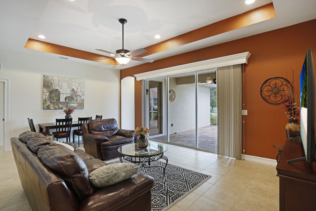 2548 Ashbury Cir, Cape Coral, FL 33991