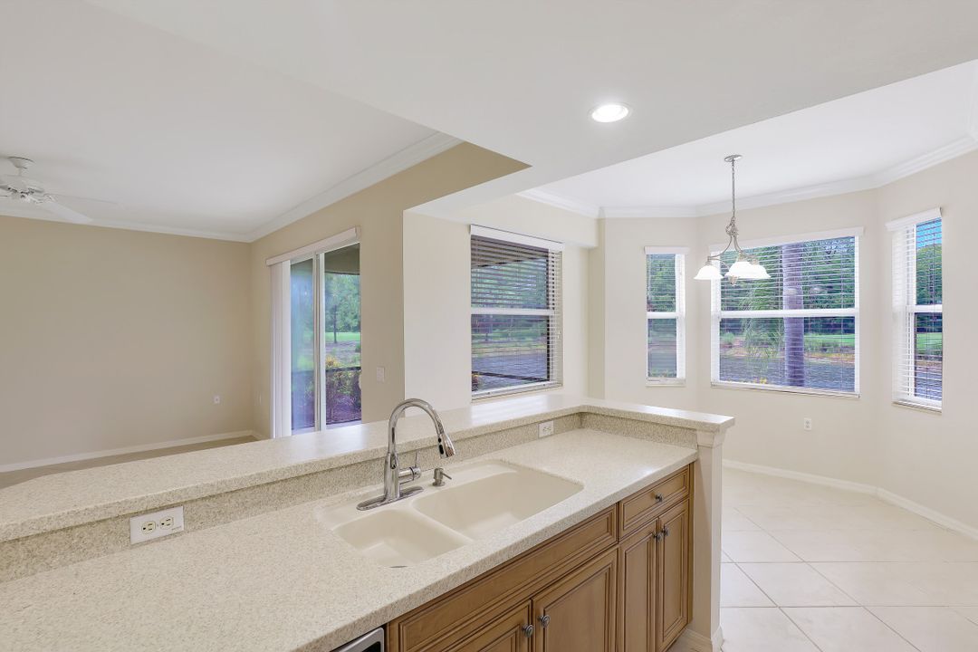 10307 Heritage Bay Blvd #1213, Naples, FL 34120